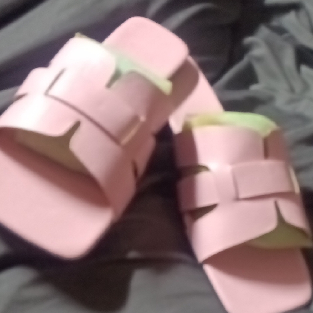 Chic Pink Women's Slide Sandals